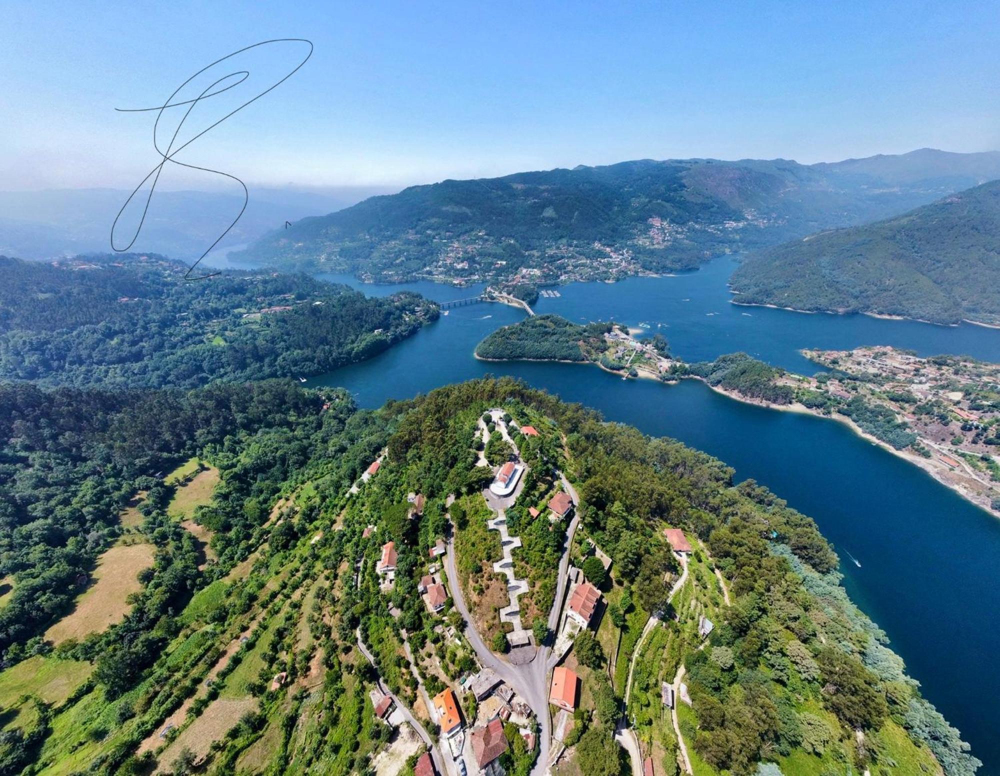 Casa De Casarelhos - Vistas Rio, Campo E Montanha - Lareira *